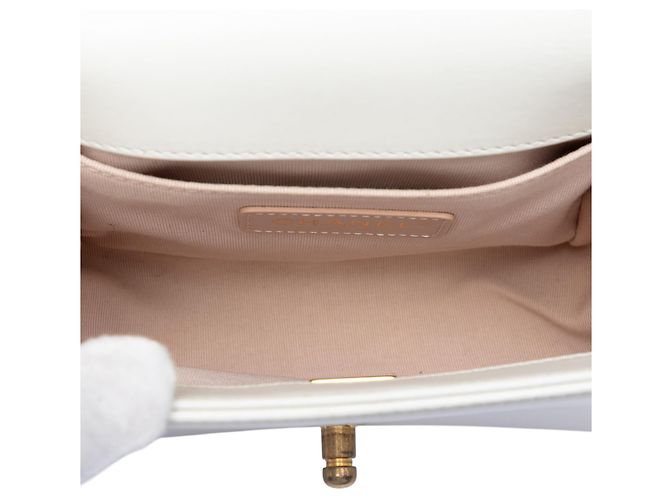 Chanel White Square Calfskin Boy Reverso Flap Bianco Crudo - vista 4