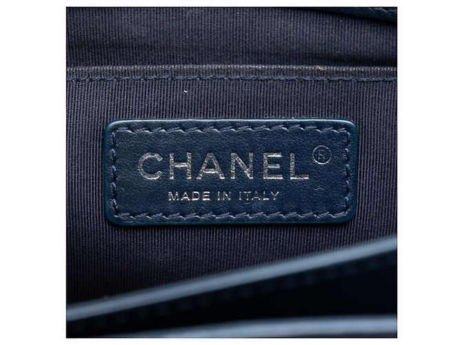 Chanel Blue Small Quilted Goatskin CC Box Flap Blu navy - vista 5