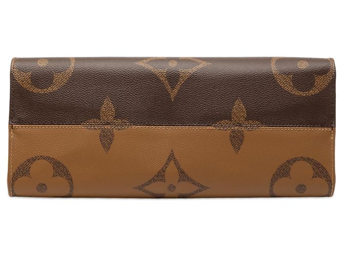 Louis Vuitton Marrone Monogram Reverse Giant OnTheGo MM - vista 3