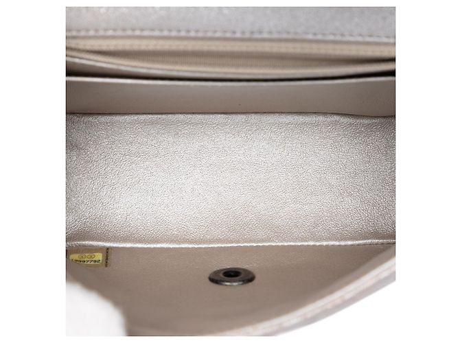 Chanel Mini Square Classic Marrone Lambskin Metallizzato con Patta Singola Taupe - vista 4