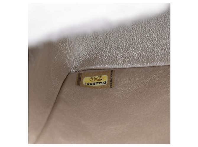 Chanel Mini Square Classic Marrone Lambskin Metallizzato con Patta Singola Taupe - vista 6