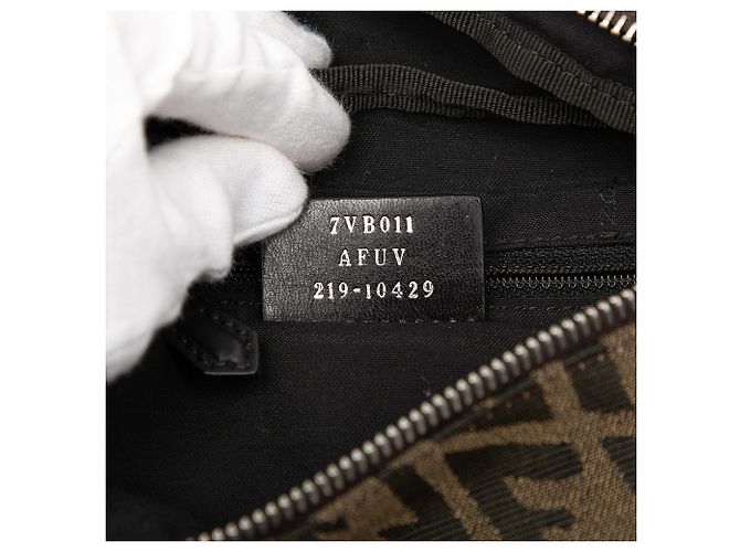 Fendi Gürteltasche aus Zucchino Canvas in Beige - Ansicht 6