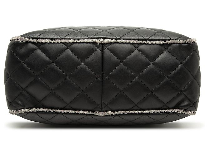 Borsa Chanel Black CC Quilted Lambskin Tweedy Bowler Nero - vista 3