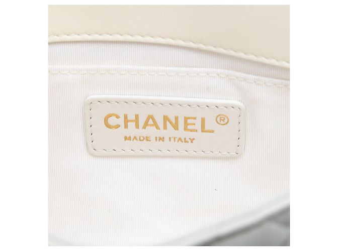 Chanel White CC Quilted Lambskin Side Packs Flap Blanco - vista 5