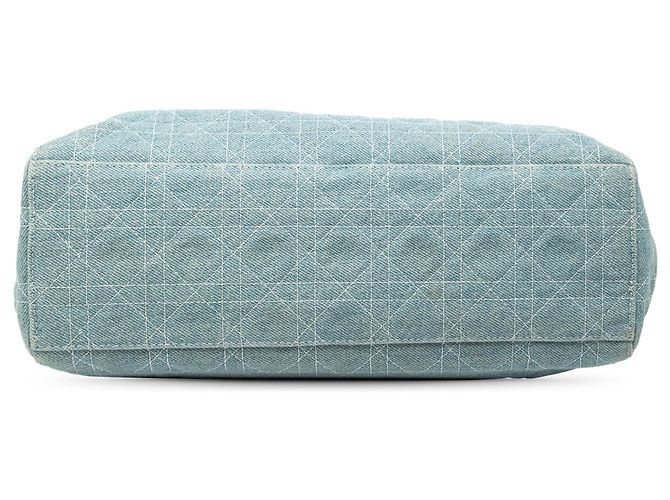 Lady Dior em denim azul grande com alças de acrílico Cannage Azul claro - vista 3