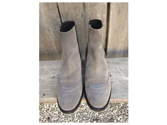 Balenciaga Botines Chelsea de Ante Gris - vista 3