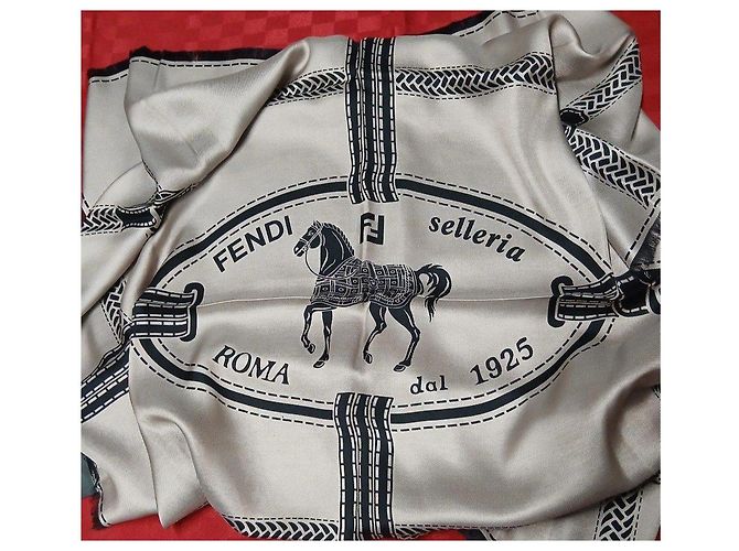 Foulard Fendi Selleria in Seta e Cashmere Nero Grigio - vista 2
