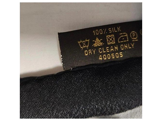Bufanda Louis Vuitton Monogram de Seda Negra Negro - vista 3