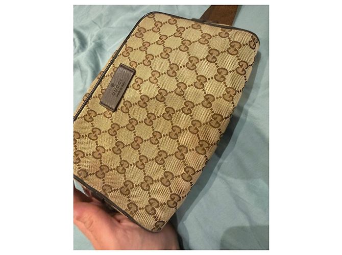 Marsupio Gucci GG Supreme Monogram marrone e beige - vista 3