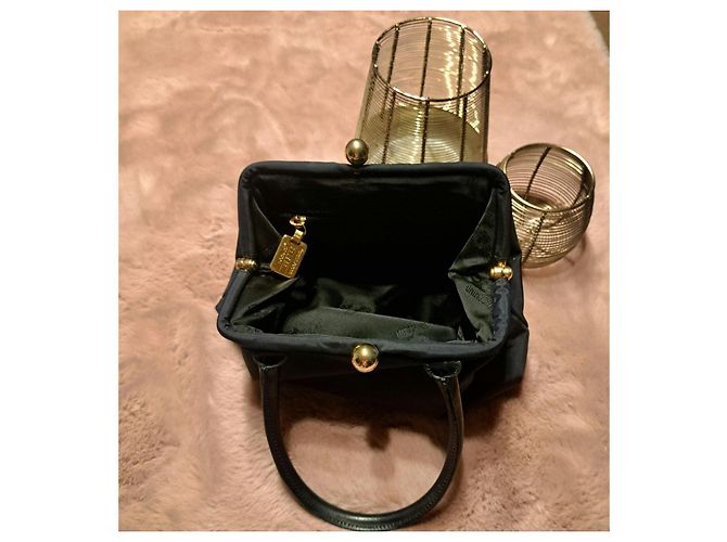 Moschino Handtasche aus schwarzem Nylon - Ansicht 7