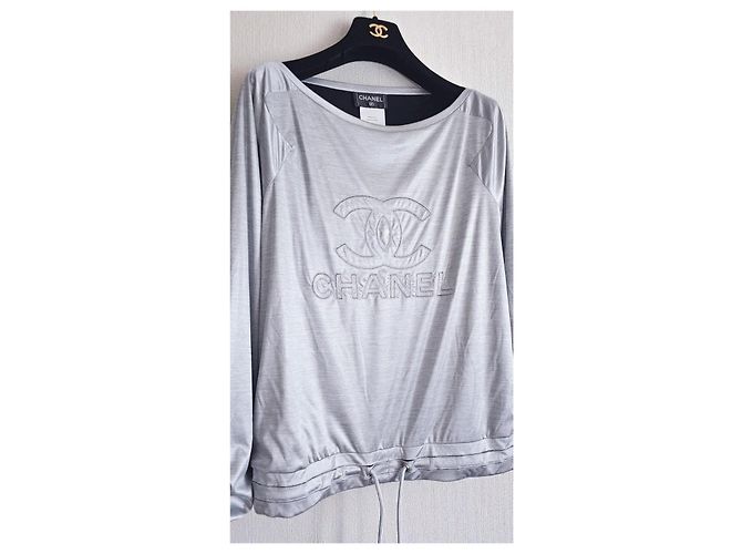 Camiseta Chanel gris de manga larga con logo CC - vista 3