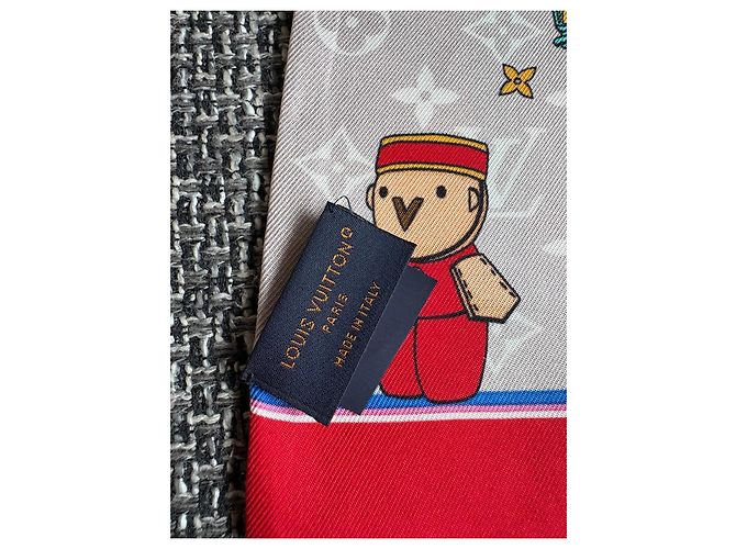 Louis Vuitton Bandeau Monogram Vivienne Paris Natale 2021 Rosa Bianco Rosso Blu Beige D'oro - vista 7