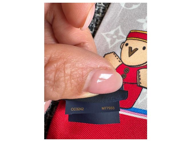 Louis Vuitton Bandeau Monogram Vivienne Paris Natale 2021 Rosa Bianco Rosso Blu Beige D'oro - vista 8