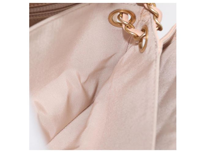 CHANEL Matelasse Chain Shoulder Bag Patent leather Beige Gold CC Auth 179868A D'oro - vista 23