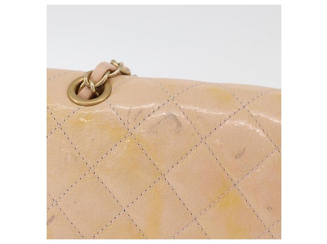 CHANEL Matelasse Chain Shoulder Bag Patent leather Beige Gold CC Auth 179868A D'oro - vista 3