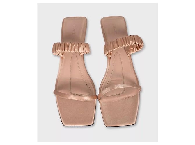 Khaite Kitten Heel Mules aus rosa Textil - Größe 38 Gebraucht - Ansicht 2