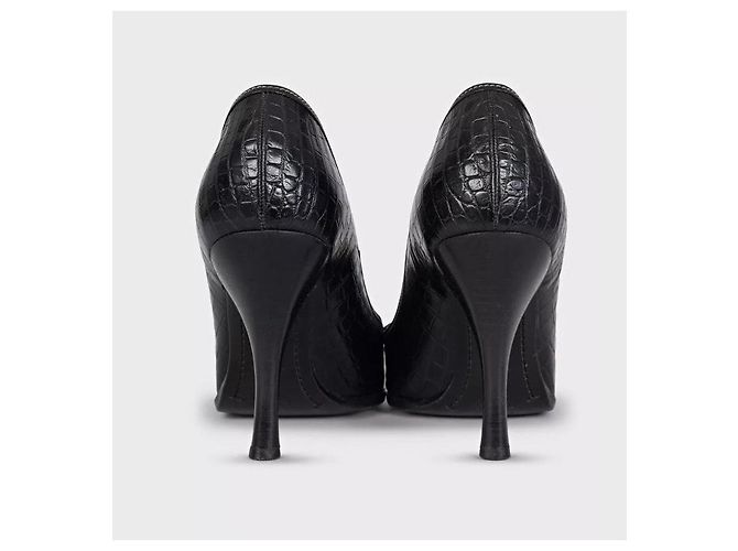 Décolleté a punta in pelle nera Prada, Taglia 40.5 Usato - vista 4