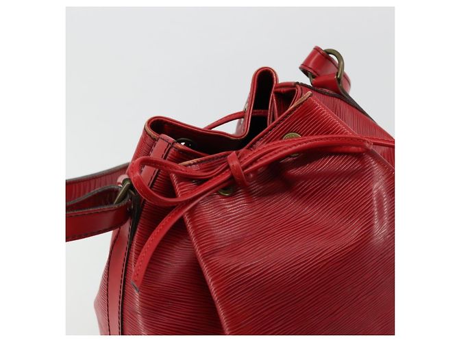 Borsa a Spalla LOUIS VUITTON Epi Petit Noe Rosso M44107 LV Auth 179148 - vista 10