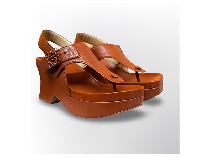 Loewe Anagram Sandali con Zeppa in Pelle Marrone Cammello - vista 10
