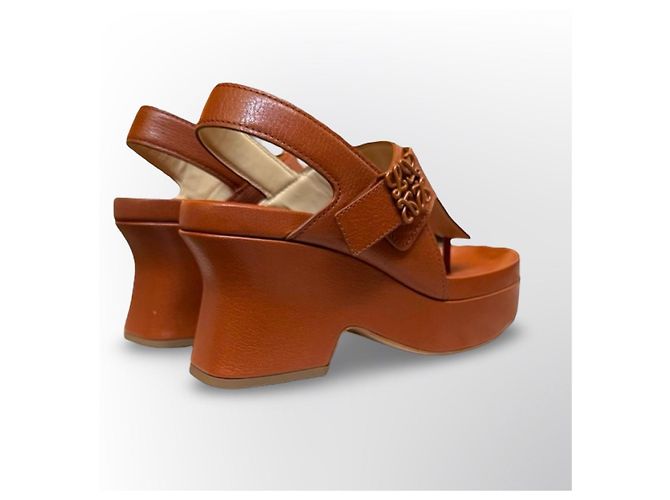 Loewe Anagram Sandali con Zeppa in Pelle Marrone Cammello - vista 14