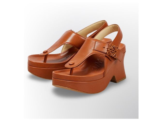 Loewe Anagram Sandali con Zeppa in Pelle Marrone Cammello - vista 2