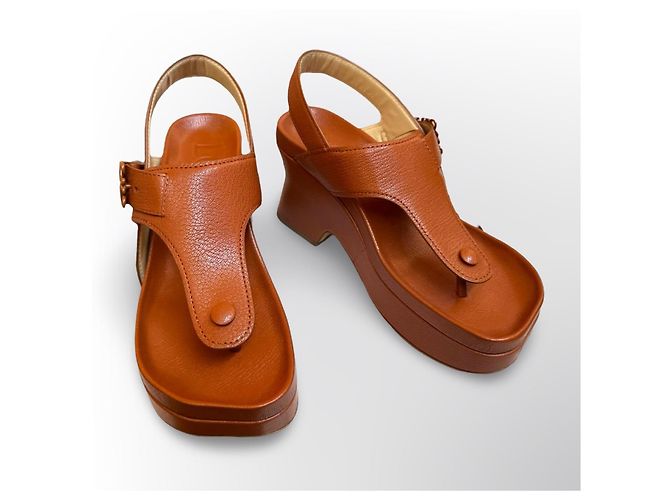 Loewe Anagram Sandali con Zeppa in Pelle Marrone Cammello - vista 20