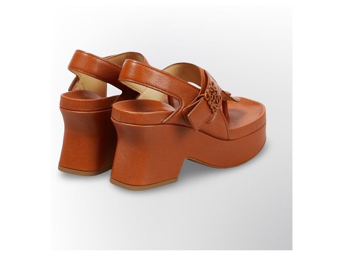 Loewe Anagram Sandali con Zeppa in Pelle Marrone Cammello - vista 4
