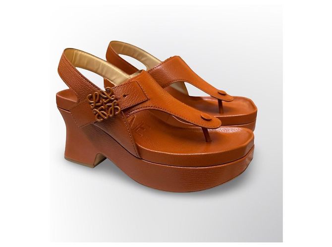 Loewe Anagram Sandali con Zeppa in Pelle Marrone Cammello - vista 5