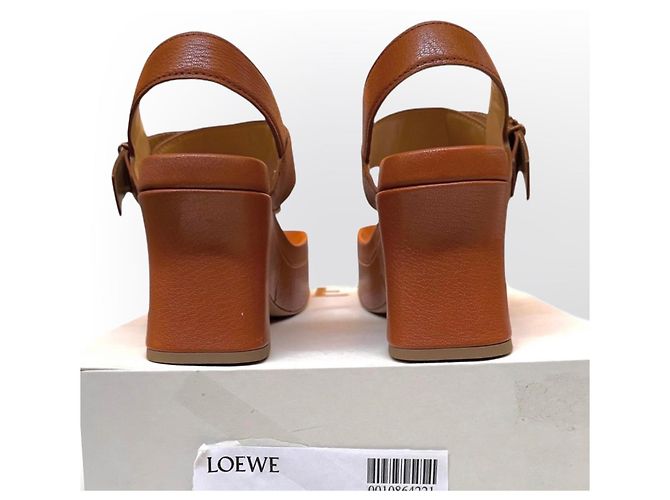 Loewe Anagram Sandali con Zeppa in Pelle Marrone Cammello - vista 7
