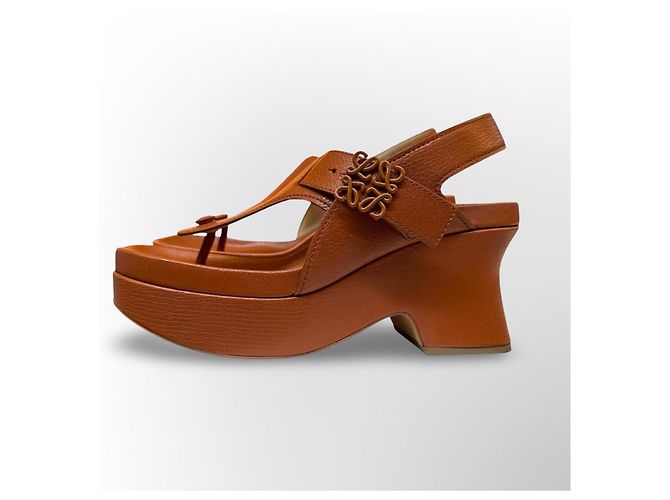 Loewe Anagram Sandali con Zeppa in Pelle Marrone Cammello - vista 8