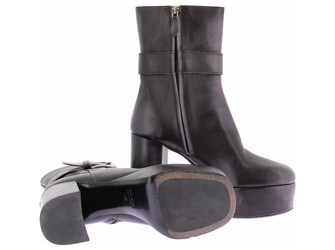 Stivaletti in pelle nera Miu Miu Taglia 39 Nero - vista 4