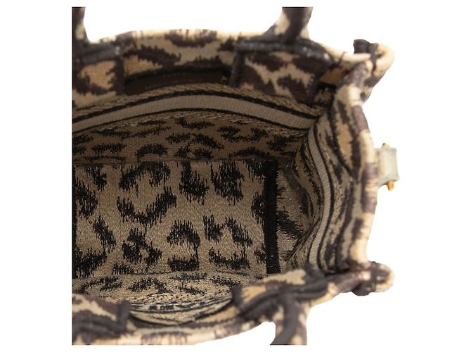 Dior Beige Mizza Mini Embroidered Canvas Leopard Vertical Book Tote - vista 4