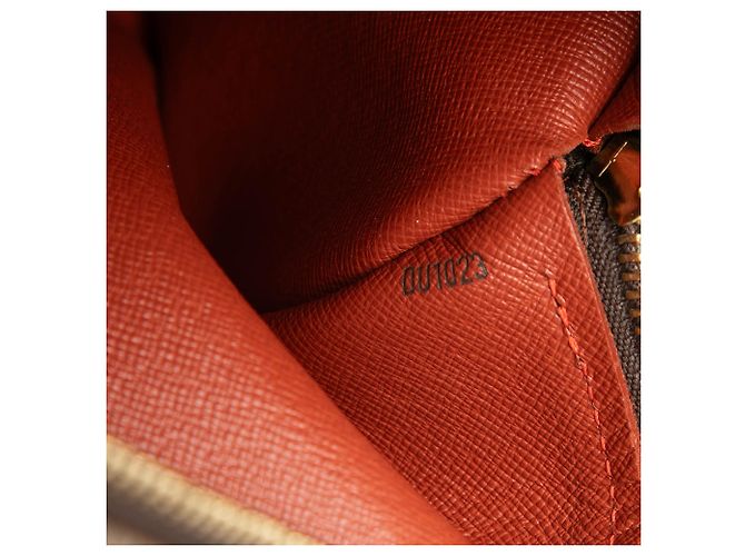 Louis Vuitton Marrone Damier Ebene Papillon 26 - vista 6