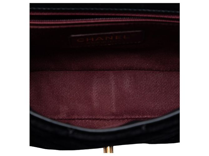 Chanel Black Small Quilted Velvet CC Eyelet Flap Nero - vista 4