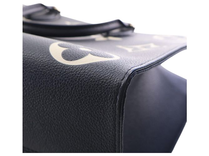 Louis Vuitton Black Bicolor Monogram Empreinte Giant Onthego MM Nero - vista 10