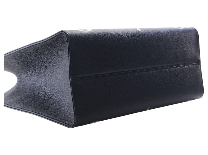 Louis Vuitton Black Bicolor Monogram Empreinte Giant Onthego MM Nero - vista 11
