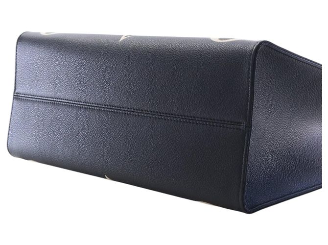 Louis Vuitton Black Bicolor Monogram Empreinte Giant Onthego MM Nero - vista 12