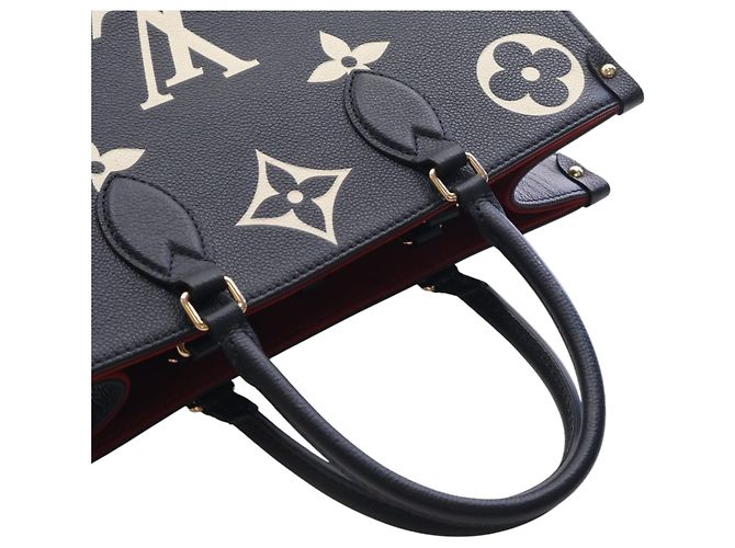 Louis Vuitton Black Bicolor Monogram Empreinte Giant Onthego MM Nero - vista 13