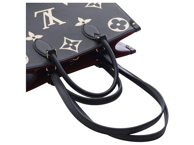 Louis Vuitton Black Bicolor Monogram Empreinte Giant Onthego MM Nero - vista 14