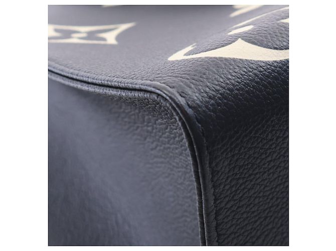 Louis Vuitton Black Bicolor Monogram Empreinte Giant Onthego MM Nero - vista 7
