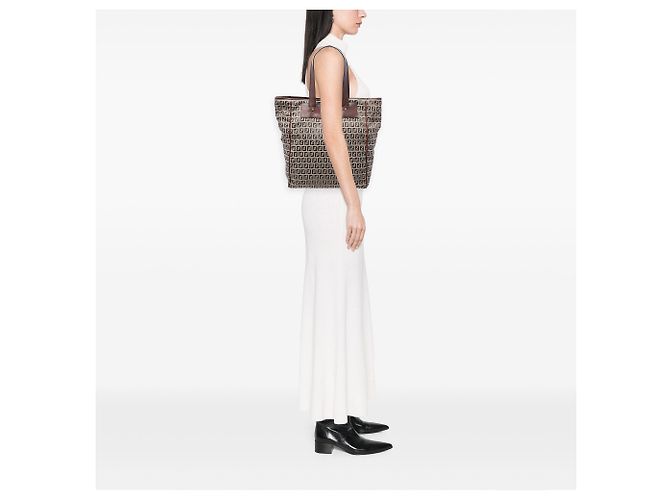 Fendi Zucchino Canvas Tote in Beige - Ansicht 7