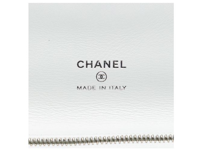 Clutch 31 in pelle di vitello invecchiata iridescente bianca Chanel Bianco Bianco sporco - vista 5