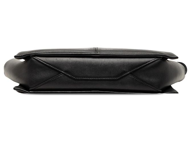 Céline Clutch de couro preto com aba sanfonada e corrente Celine - vista 3
