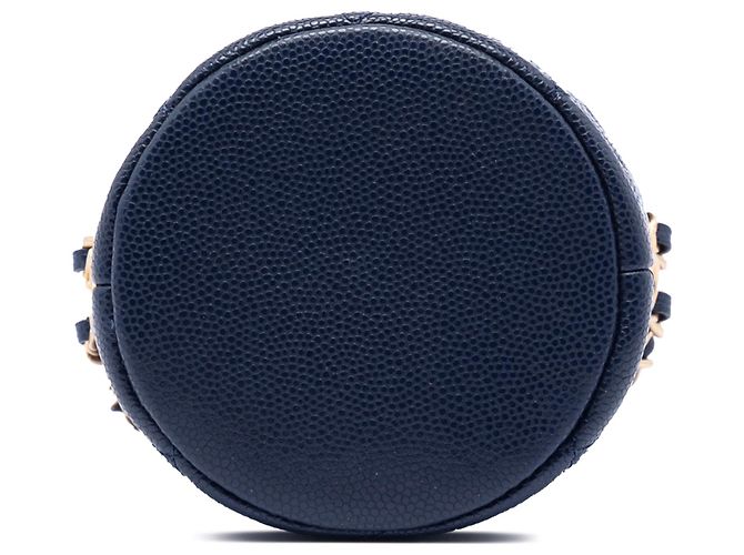 Borsa a secchiello Chanel Blue Mini in caviar trapuntato con charm a medaglione e coulisse Blu navy - vista 3
