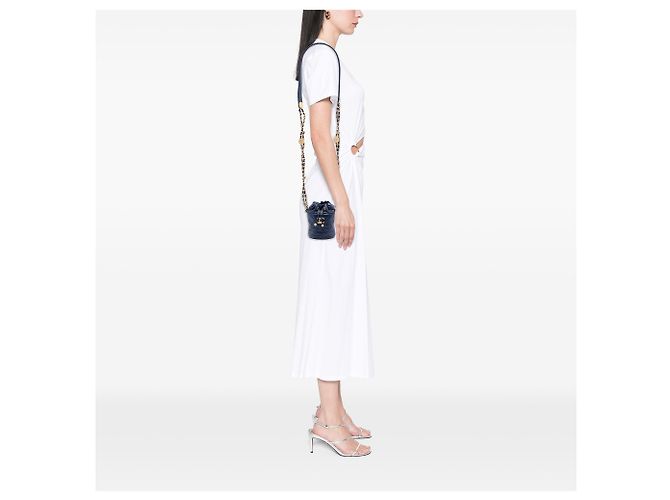 Borsa a secchiello Chanel Blue Mini in caviar trapuntato con charm a medaglione e coulisse Blu navy - vista 7