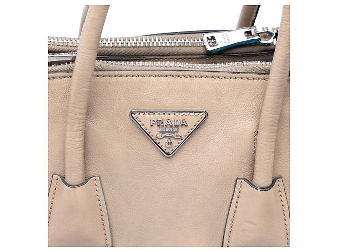 Bolso Prada Beige Small Glace Calf Twin Pocket - vista 5