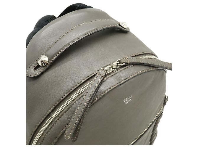 FENDI By The Way Rucksack Grau - Ansicht 7