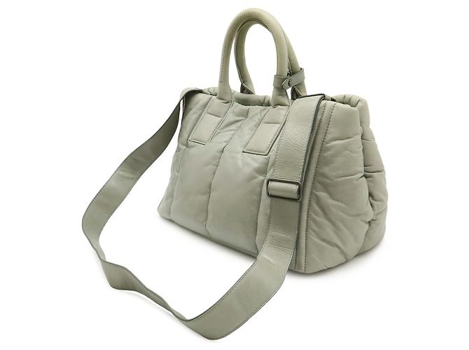 Prada Nappa Bomber Tote Bag in Hellgrau - Ansicht 3