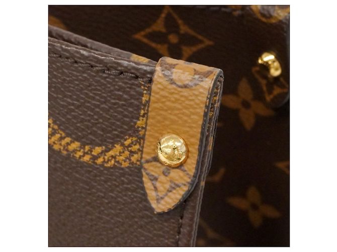 Borsa Tote Louis Vuitton Monogram Reverse Giant OnTheGo MM Marrone - vista 8