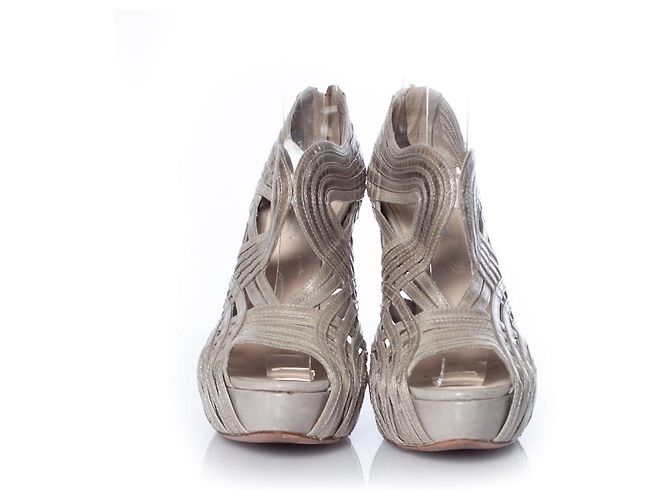 Prada, sandali peep toe con plateau traforati al laser Grigio - vista 3